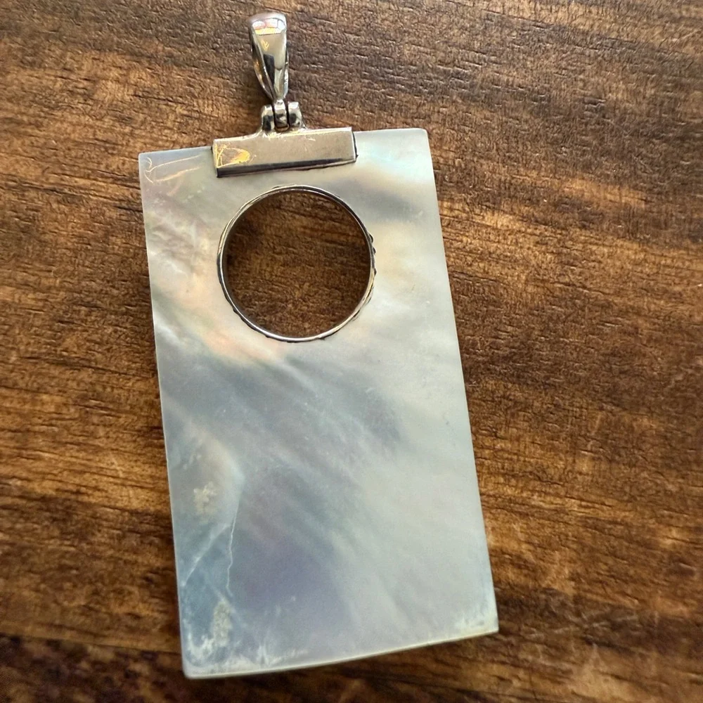 Silver and Mother of Pearl Pendant - Picture 2 of 3